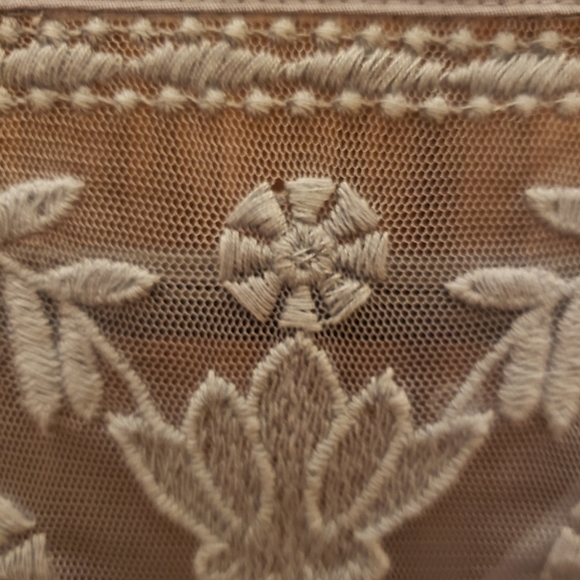 Lace Top Blouse! - Picture 5 of 6